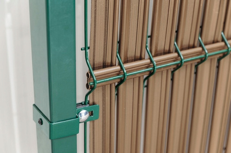 Listwy ogrodzeniowe pionowe do paneli ogrodzeniowych płotu 153x250cm RD08